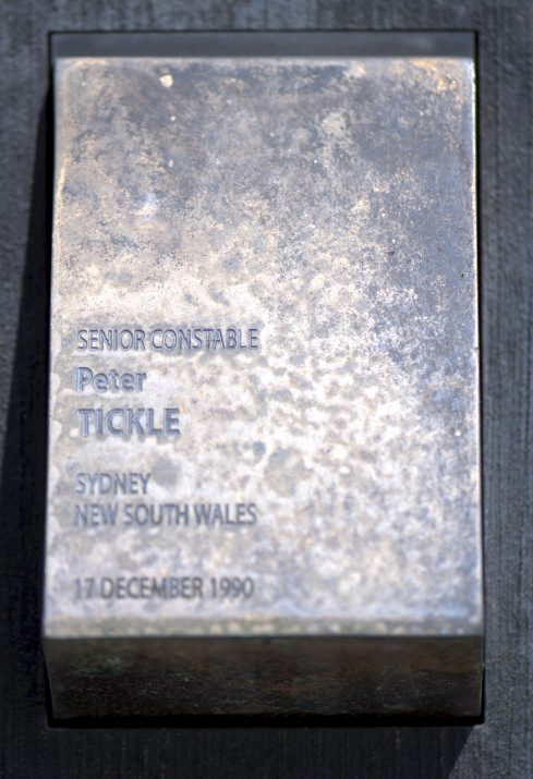 CANBERRA - NATIONAL POLICE WALL OF REMEMBRANCE TOUCH PLATE. NSWPF SUICIDE THAT " IS " MENTIONED ON THE POLICE WALL OF REMEMBRANCE.