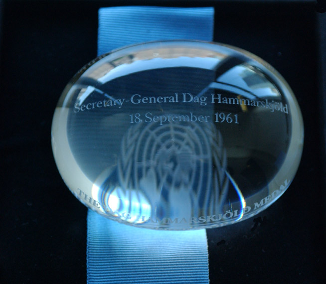 http://www.un.org/en/peacekeeping/pictures/dhmedal-a.jpg Dag Hammarskjold Medal