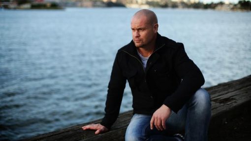 David ROBERTS, Bill CREWS