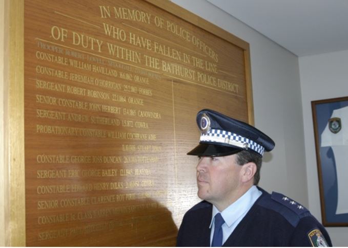http://www.westernadvocate.com.au/story/911623/officers-death-hits-local-police-hard/ ANOTHER LIFE LOST: Chifley Local Area Command Acting Inspector Lionel White said police in Bathurst have been personally affected by the death of Constable William Crews in Sydney on Wednesday night. Photo: BRENDAN ARROW 091010