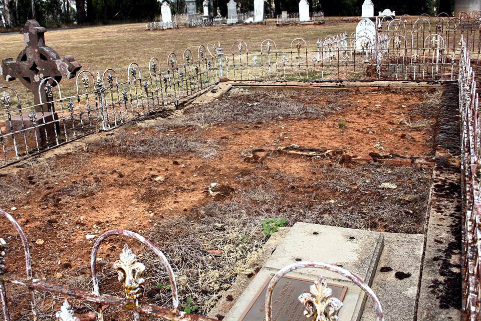 Grave of Sgt David Maginnity - courtesy of Ken Medway ( Beyond Courage FB Page 120114