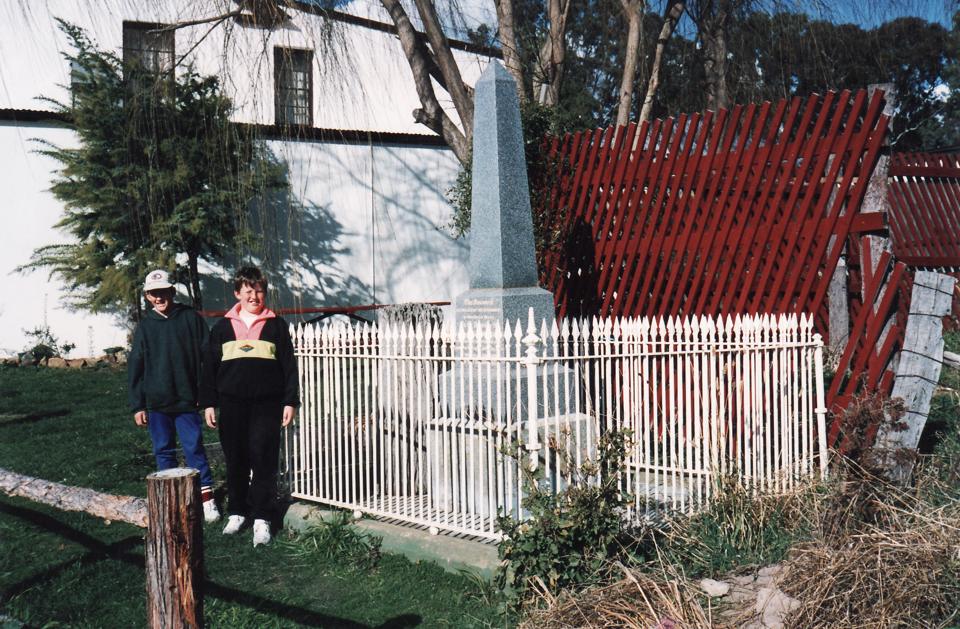 Sam Nelson's monument - 1992