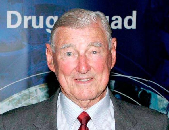http://www.theleader.com.au/story/2156096/former-commissioner-cec-abbotts-career-saluted/ Remembered: Former NSW Police Commissioner, Cecil Abbott AO, QPM, is being farewelled on Wednesday. Picture: Supplied