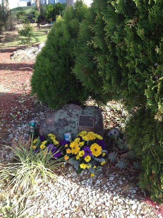 Gary DUNNINGHAM memorial plaque