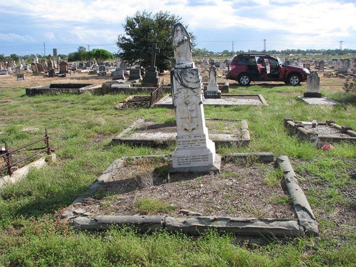 http://headstonephotos.com.au/inscription.php?id=7887434 Grave of Sub-Inspector James SMITH