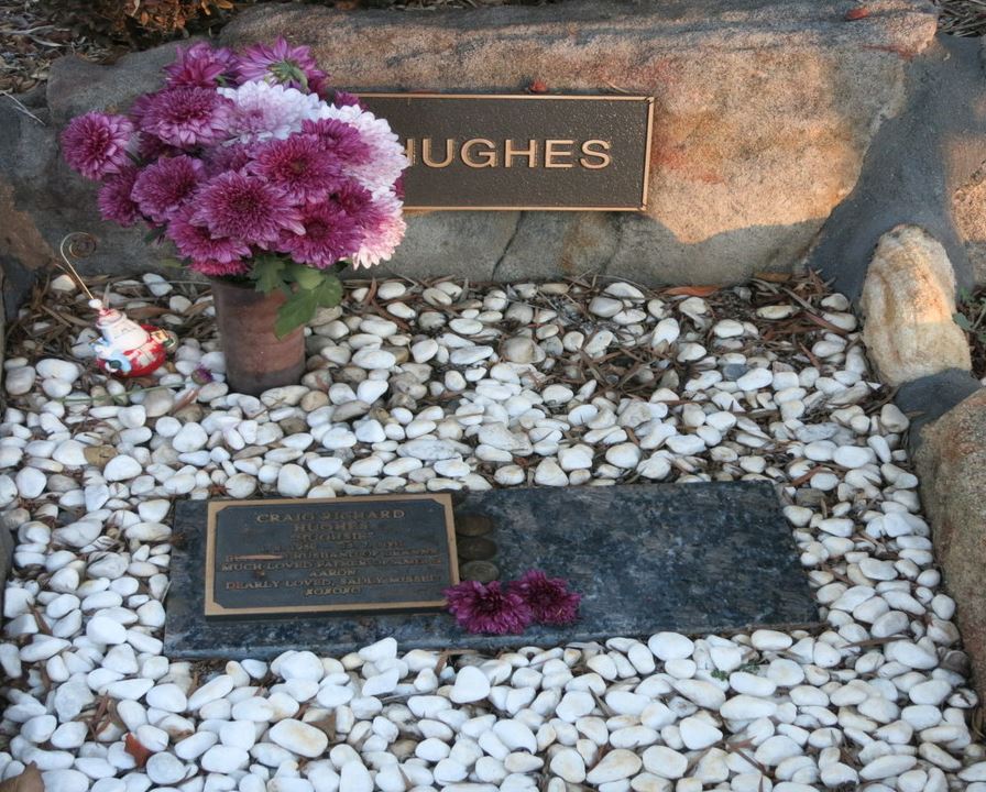https://www.heavenaddress.com/resting_place/view/590332/r Craig HUGHES 2 - NSWPF - Suicide - 15 July 2001