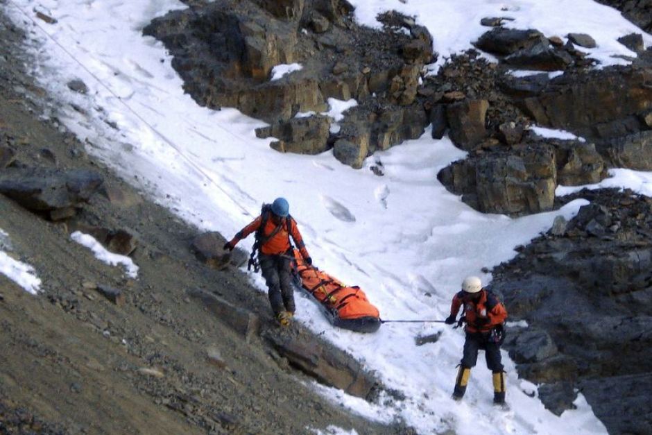 http://www.abc.net.au/news/2010-08-03/bolivian-rescue-team-carries-the-body-of/930326 Members of a Bolivian rescue team carry the body of Australian climber Peter Cornelius Wiesenekker