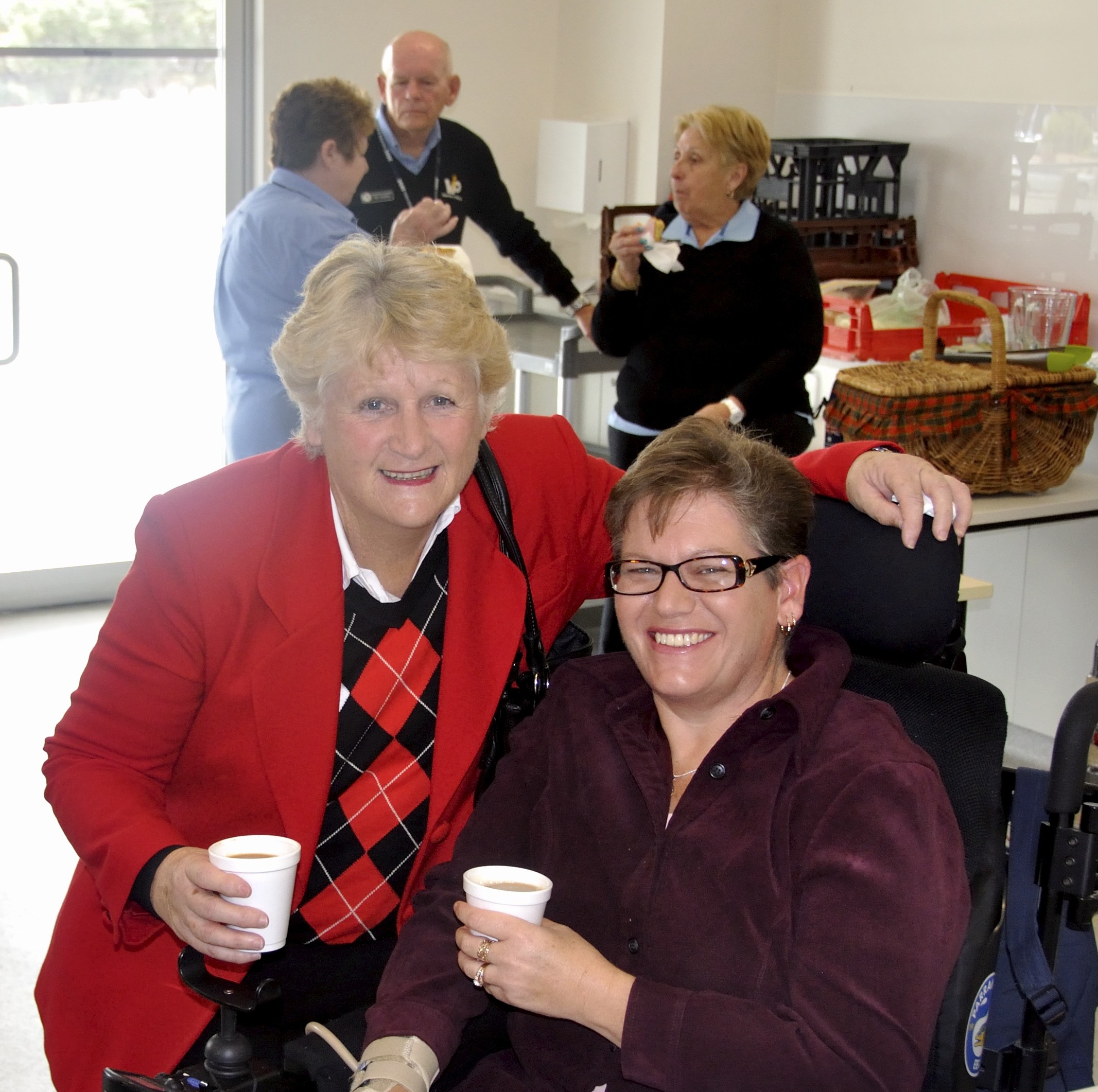 THURSDAY 4 SEPTEMBER 2014 RETIRED POLICE DAY HELD AT LAKE ILLAWARRA POLICE STATION, OAK FLATS. LOLA SCOTT WITH KYLIE HAYES.
