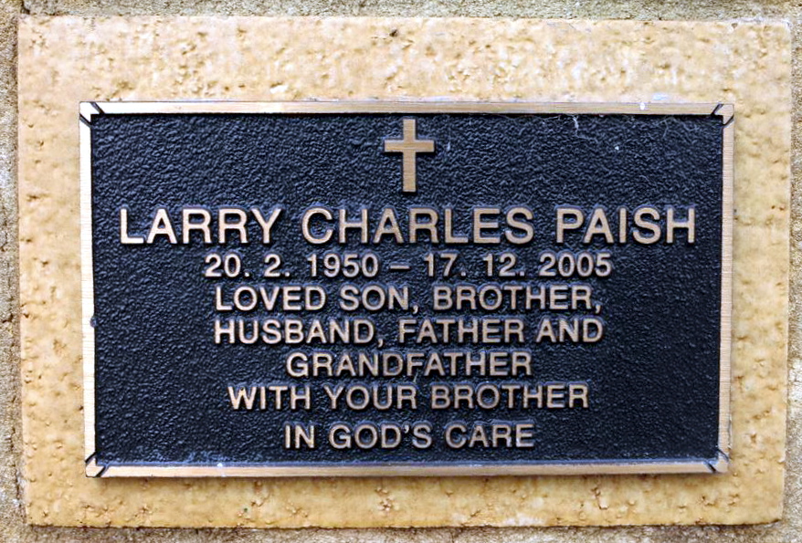 Larry Charles PAISH Ashes plate