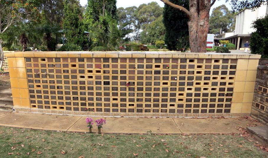 Larry Charles PAISH Ashes wall