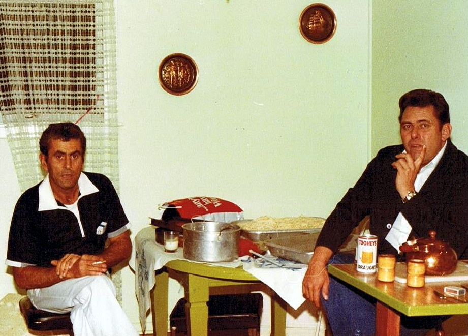 Bill ESPIE with Alf GREGORY at Bill's place - 1981