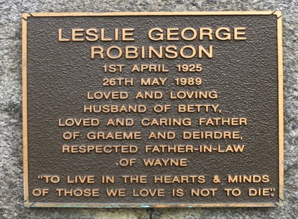 Pinegrove Memorial Park, Pinegrove Cemetery, Kington St, Minchinbury, NSW, Peace Rose Gardens, Granite Wall, Left 1, Lat/Lng: --33.789330374912154, 150.8474147993362 Leslie George ROBINSON - NSWPF - Died 26 May 1989 - Cremation plaque