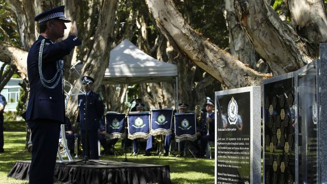 http://www.dailytelegraph.com.au/newslocal/city-east/nsw-police-memorial-unveiled-at-eastern-suburbs-memorial-park-by-police-commissioner-andrew-scipione/story-fngr8h22-1227630738509 NSW Police Commissioner Andrew Scipione officially dedicates a new memorial honouring fallen officers at the Eastern Suburbs Memorial Park. Picture: Justin Lloyd