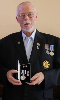 Bob MUNDAY on Friday 22 January 2016 receiving his National Police Service medals. 2 weeks to the day of this presentation, he died.