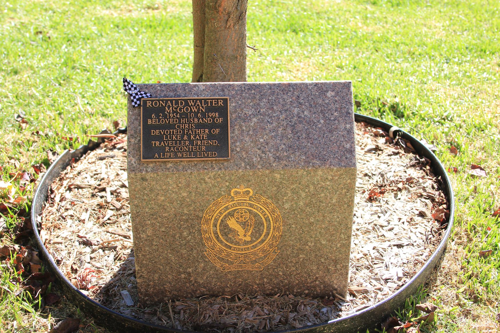 Ken Medway Located at Leura Memorial Gardens