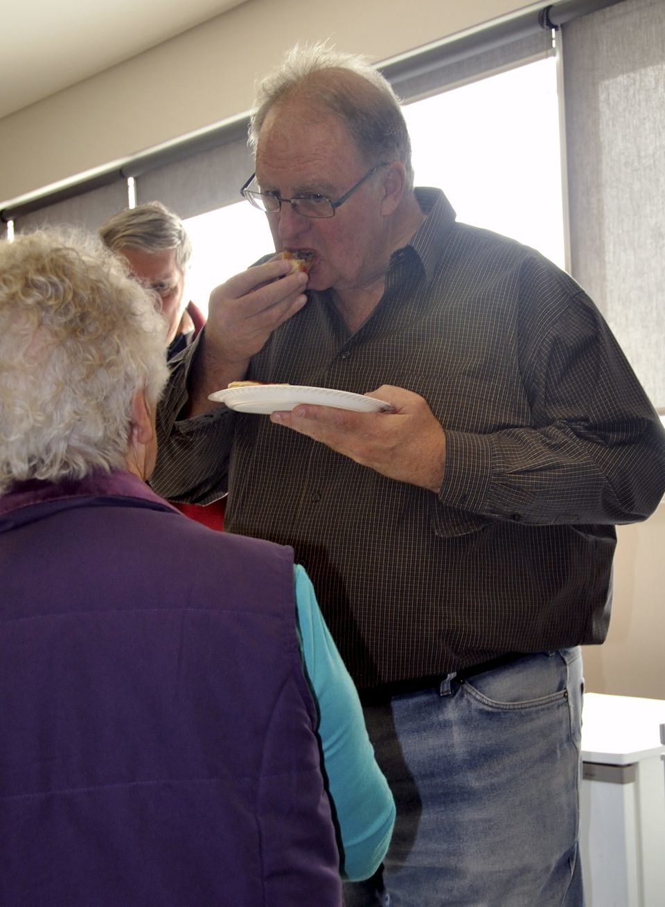 Pat CONDON, John DICK ( background ), Allan HODGE.
