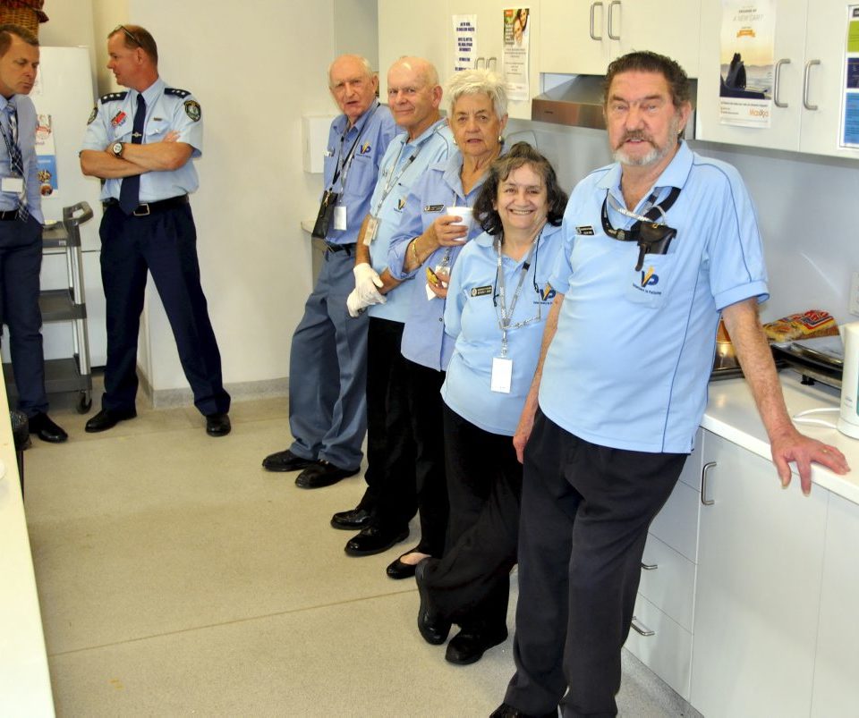 ?, Ron DAVIS & the five V.I.P's - ?, ?, ?, Bev KING, Colin KING.