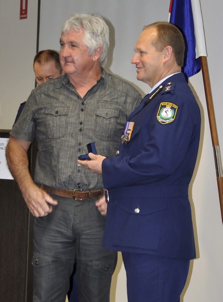 Photo by Cal THURSDAY 6 SEPTEMBER 2012 THE INAUGURAL RETIRED POLICE PIN CEREMONY AT OAK FLATS ( WARILLA ) ( LAKE ILLAWARRA ) POLICE STATION. RETIRED POLICE RECEIVING THEIR PINS AS A MARK OF RESPECT FOR THE COMMITMENT TO POLICING SERVICE TO THE COMMUNITY OF NSW. with Bernie 'Deputy' Doyle and WAYNE STARLING.