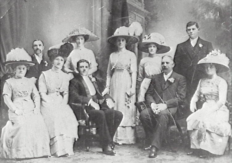 http://mylibrary.wollongong.nsw.gov.au/cgi-bin/spydus.exe/ENQ/PIC/BIBENQ?IRN=17540150&FMT=PA Wedding of A Willmott, son of Jacob Willmott; Back row from left: Mr Walters, Miss Shepherd, Bride, Miss Shepherd, .A. Willmott. Sitting from left: Mrs Walters, H. Willmott, A. Willmott, J. Willmott, Mrs Shepherd (sister of the bride and mother of the Misses Shepherd).<br /> ca. 1912<br />