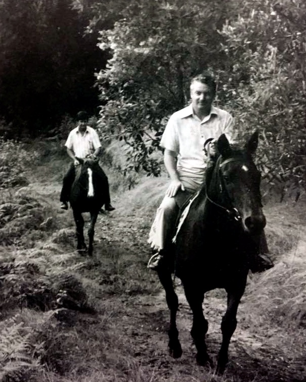 Bob JACKSON & Don JONES, North Eastern Coast District Detectives