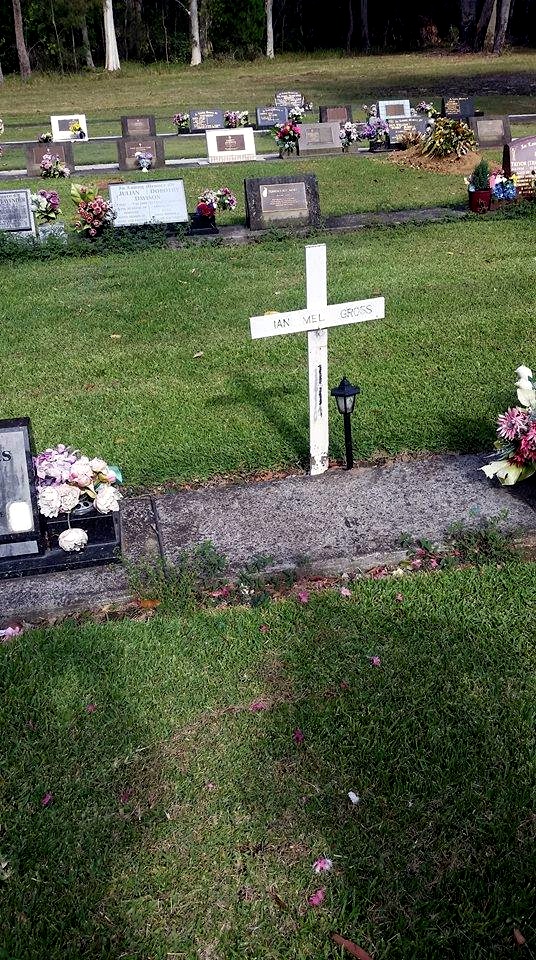 Ian GROSS