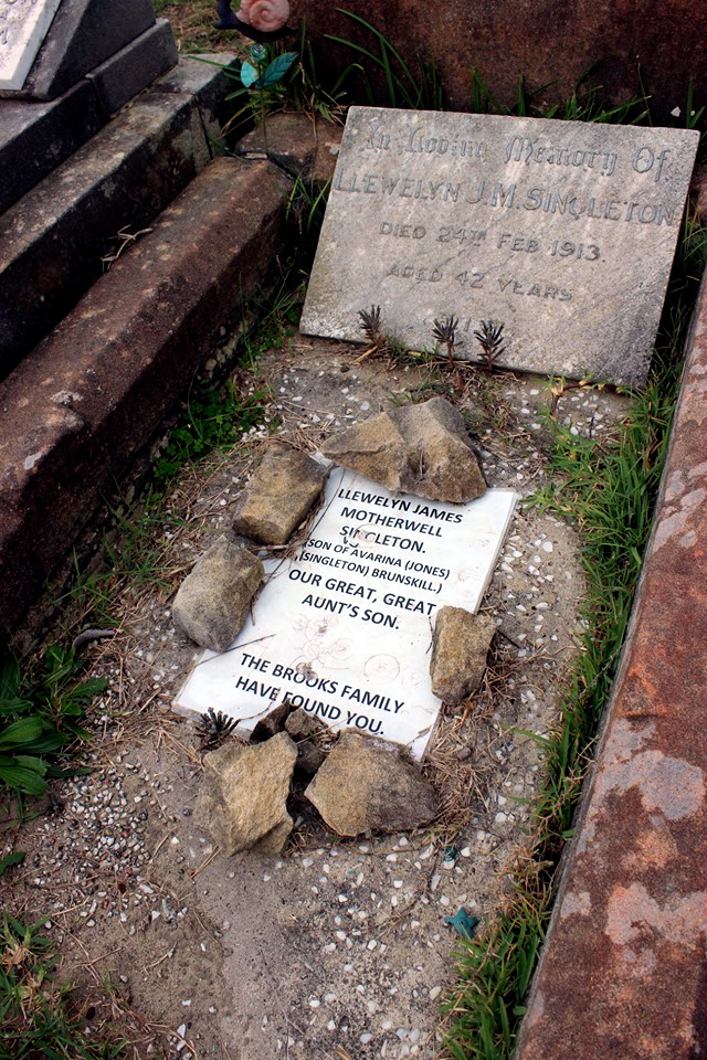 Llewellyn James Motherwell SINGLETON