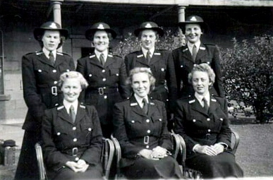 Back Row (L-R): Marsia POTTER, June STRATHMORE ( R.I.P. ), ?, ? Front Row: Eileen Patricia 'Pat WILSON, Inness ? ( R.I.P. ), ?
