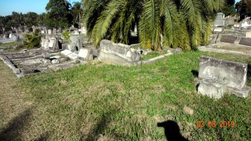 Karen OZDEN Photo: Karen OZDEN. William SHAKESPEARE Unmarked grave