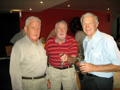 Neville Henry HENRY - red shirt