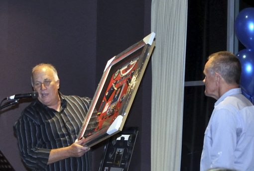 Photo by Cal FRIDAY 22 NOVEMBER 2013<br /> C/Inspector Ken McDonald presenting a Presentation Board to Retired C/Inspector Mark Lavers at the Send Off.