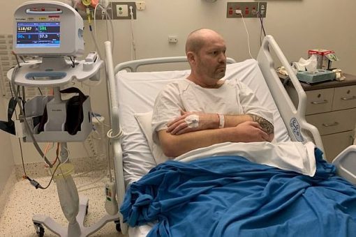 https://www.dailymail.co.uk/news/article-7703449/Doctors-refuse-life-saving-cancer-treatment-former-cop-risky.html David Roberts (pictured during treatment) is hoping for one more chance at life after traditional cancer treatments failed