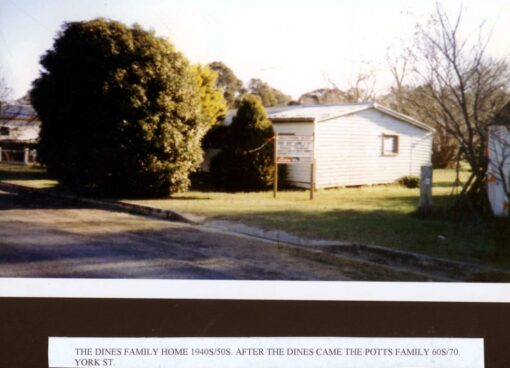 https://www.facebook.com/photo?fbid=836979763907965&set=a.584776285794982 Bob DINE's first home in Tahmoor, NSW