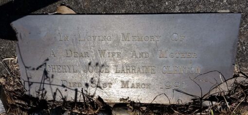 https://www.findagrave.com/memorial/161238364/cheryl-joyce_larraine-clenton Ken CLENTON, Cheryl CLENTON