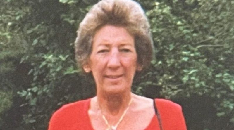 Lynette Margaret RUGLESS, Lyn RUGLESS