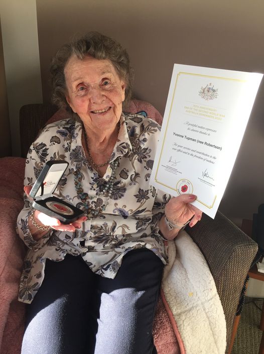 Yvonne TUPMAN 02 - Yvonne ROBERTSON