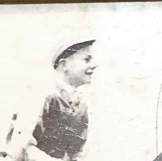 Fred HENNEBERRY, Hoey