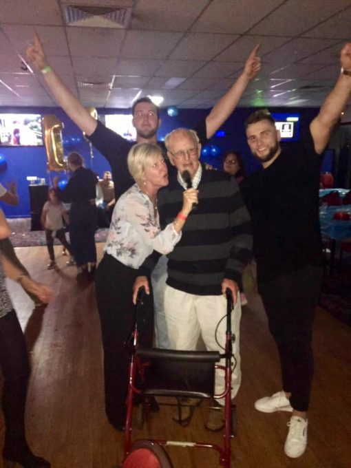  Les HOST Leslie Cecil HOST Leslie HOST