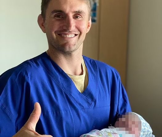 Rowan ANDREWS, Rooster