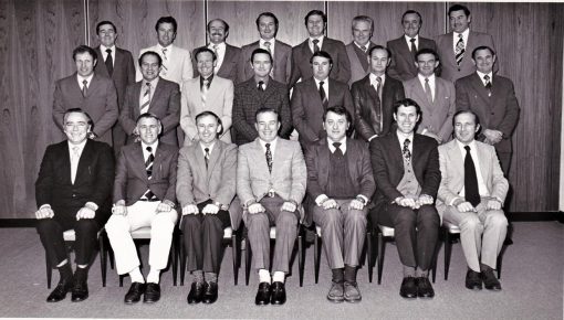 Sgts Course 6 of 1978 - 12 June - 28 July 1978 <p> Back row ( L to R ) –<br /> Bernie Webb; John Walton; Alan Doyle; Peter Lowrey; Phil Loughlin; Laurie Campbell; Ted<br /> Coleman; Bill Ellis # 9559.<br /> <p> Middle Row ( L to R ) –<br /> Vic Schweikert # 9458; John Cummins # 9601; Barrie Sherlock # 9635; Ron Kitson # 9670; Carl Hermanson; Mike Blackburn # 9630;<br /> Ken Williams # 9461; Max Bailey # 9667.<br /> <p> Front row ( L to R ) –<br /> Alan Walker; Nev Bent # 9586; Brian Milward (Instructor) # 9108; Bryan Binns Instructor) # 7953; Harold. E. John Symons (Instructor) # 8331; Denis Bowden # 9384; Pat Cioccarelli # 9580.